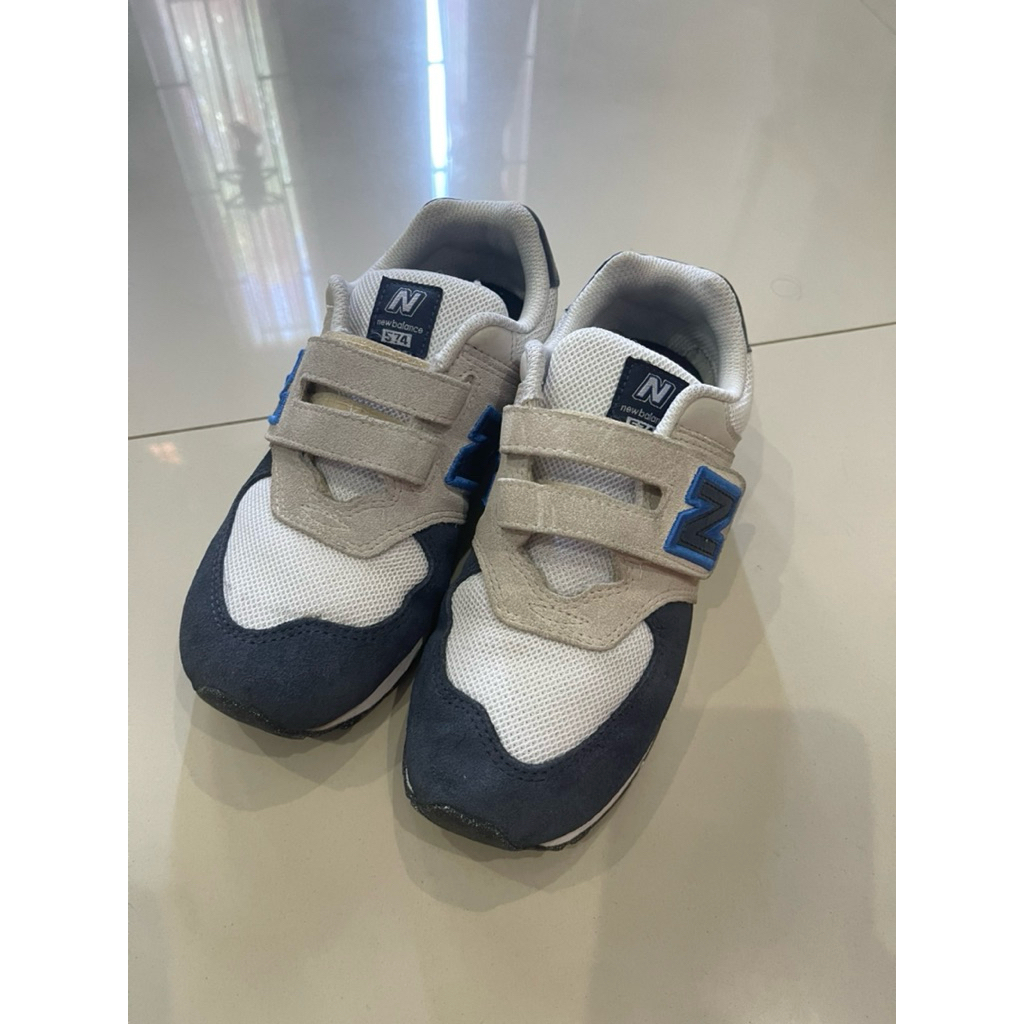 PRELOVED Sepatu Anak New Balance 574 size 35