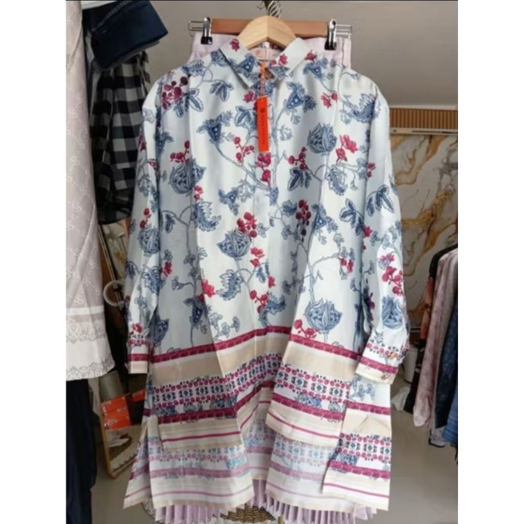 nada puspita bonjour oversize ivory (M-L)