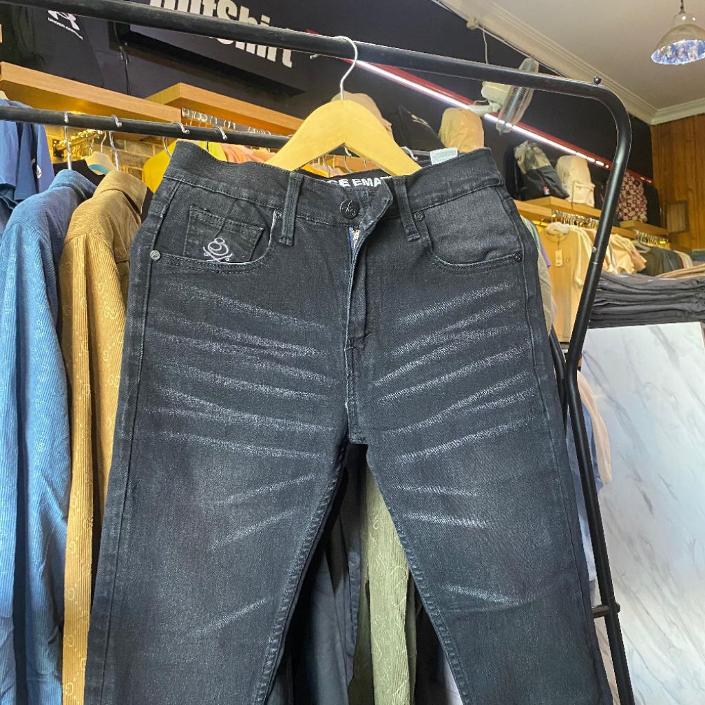 CELANA JEANS PRIA – JUICE EMATIC BLACK SERIES