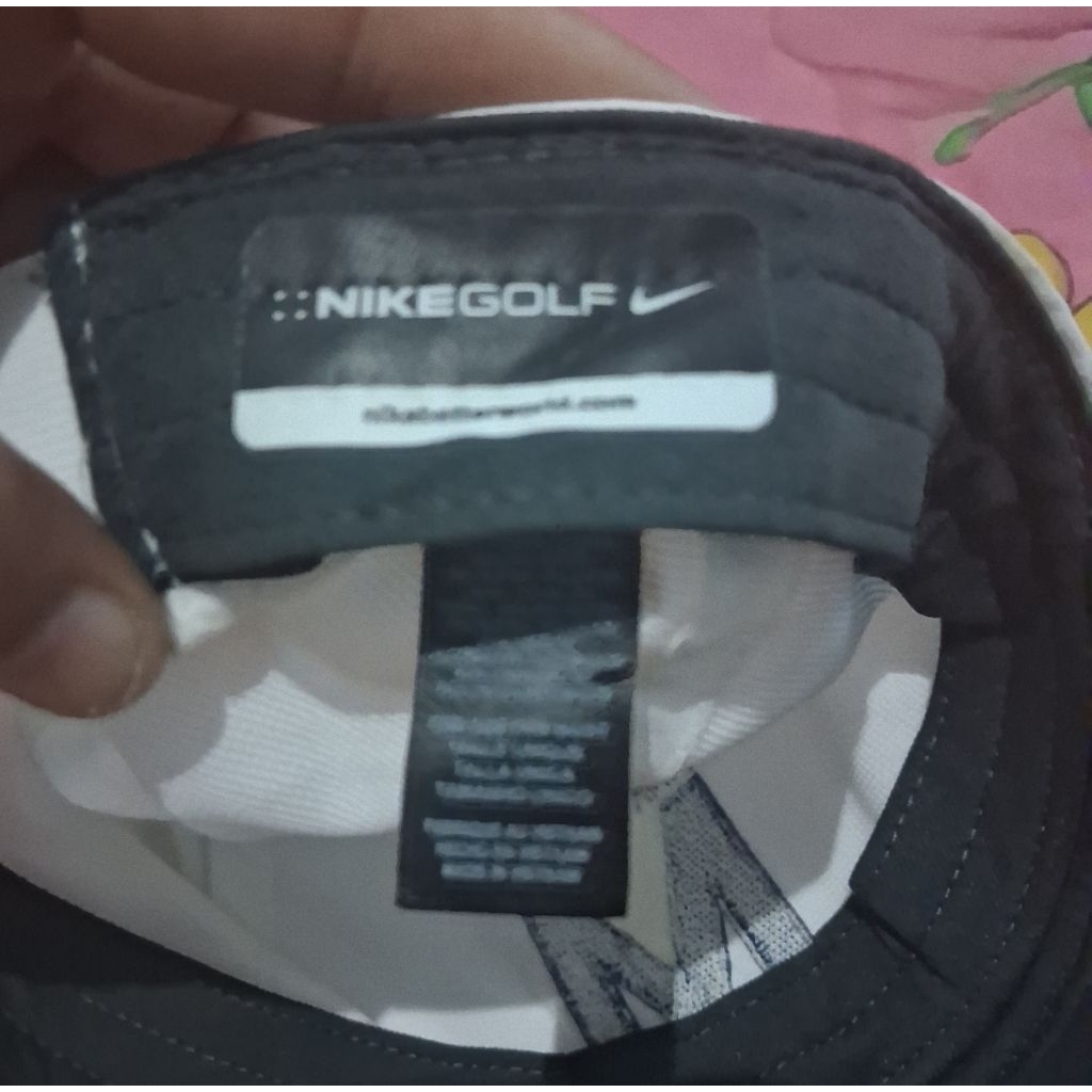 topi Nike Golf