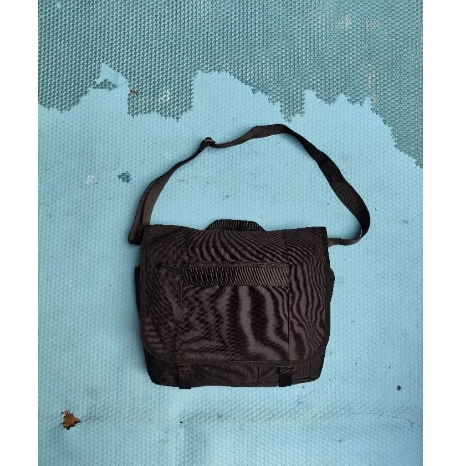 Messenger bag/Selempang/Tas Pria Cowok/Tas Kerja Kuliah Sekolah/Tas Laptop Second ORI Brand UNIQLO