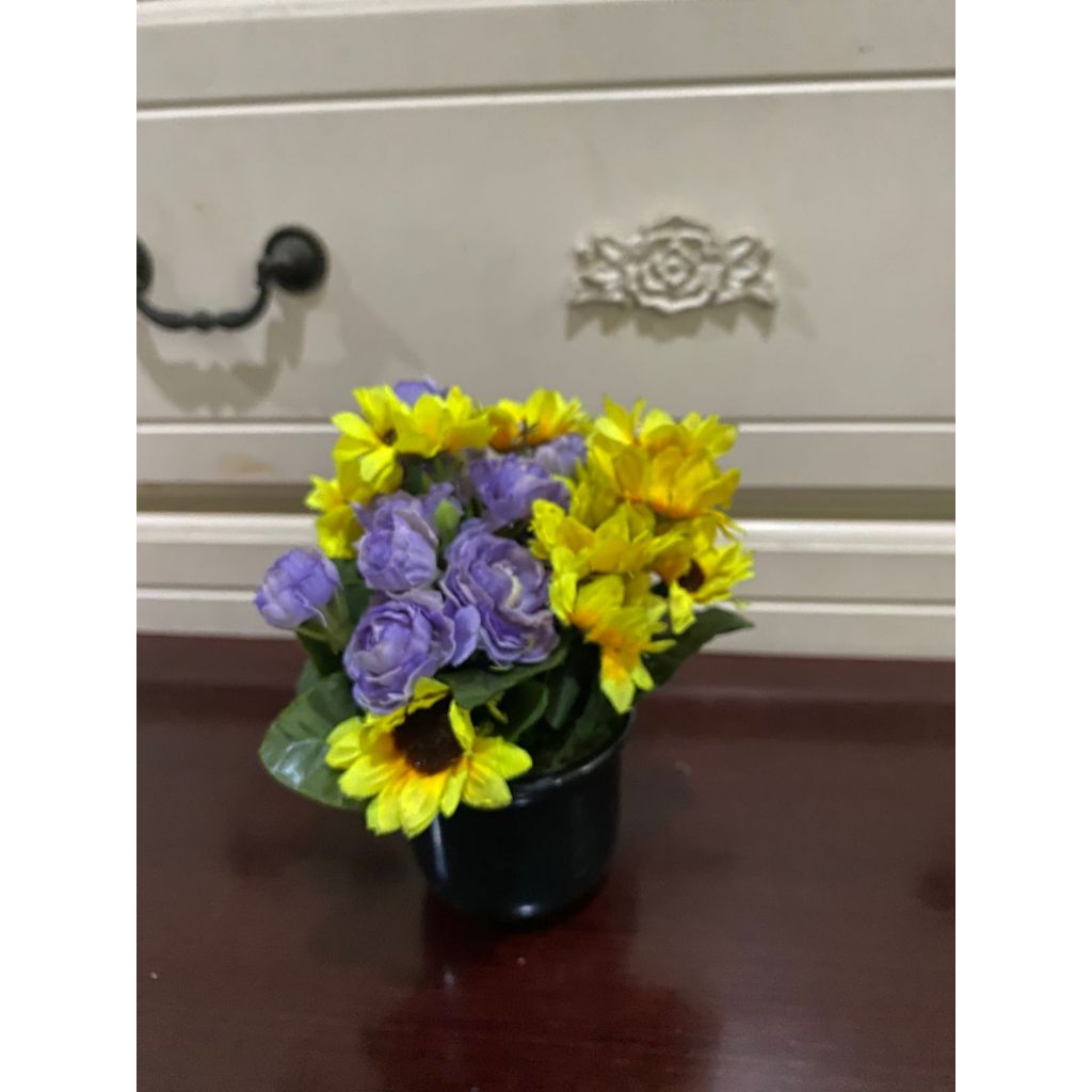 Hiasan bunga dan pot kecil preloved