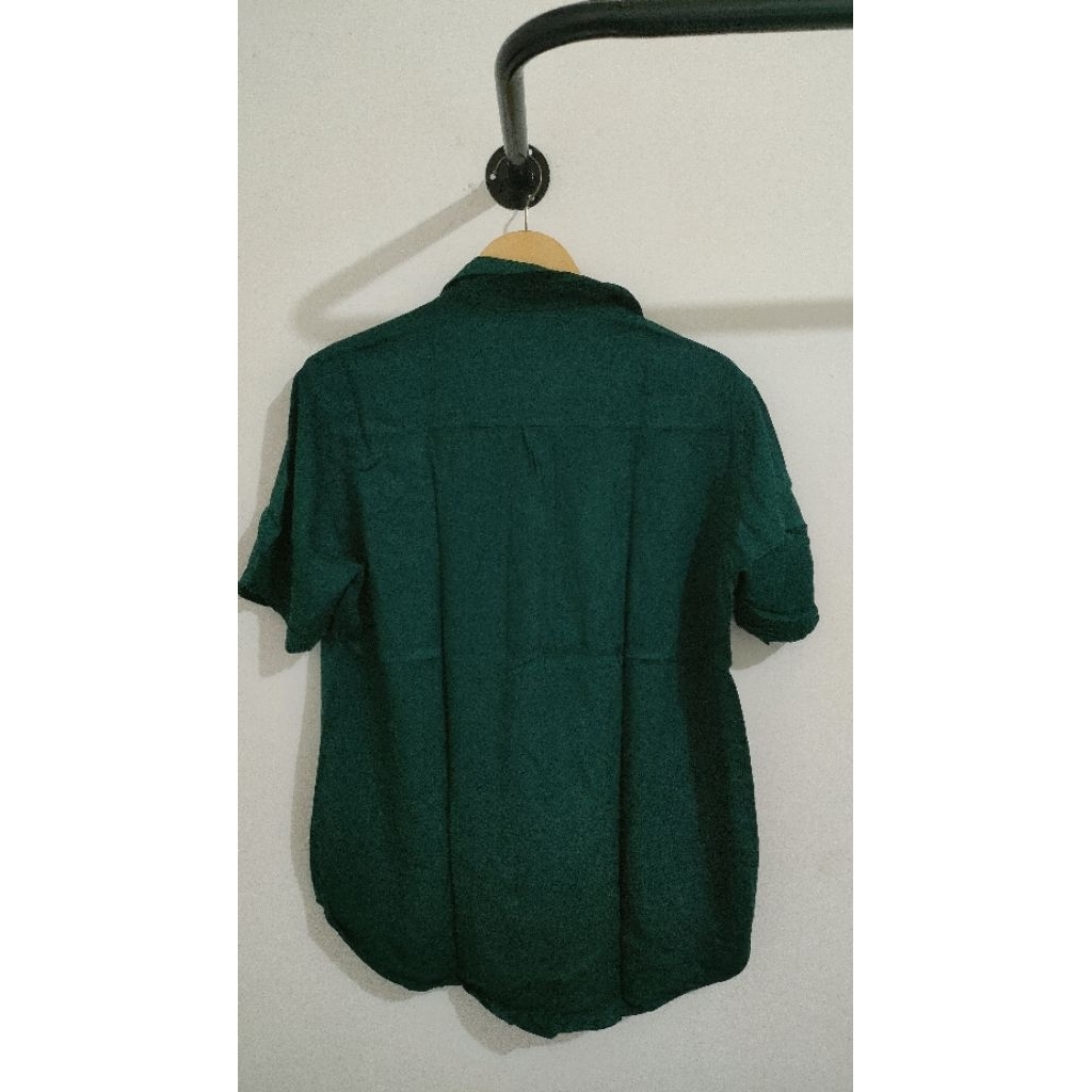 kemeja hijau green emerald lengan pendek