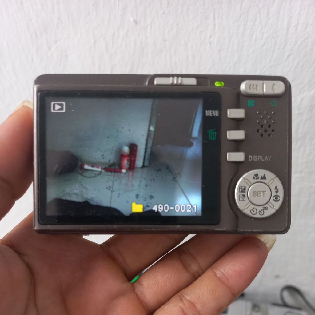 SANYO T700  SIAP PAKAI TERMURAHH,,Kamera digital pocket bekas siap pakai TERMURAHH(Baca deskripsi)