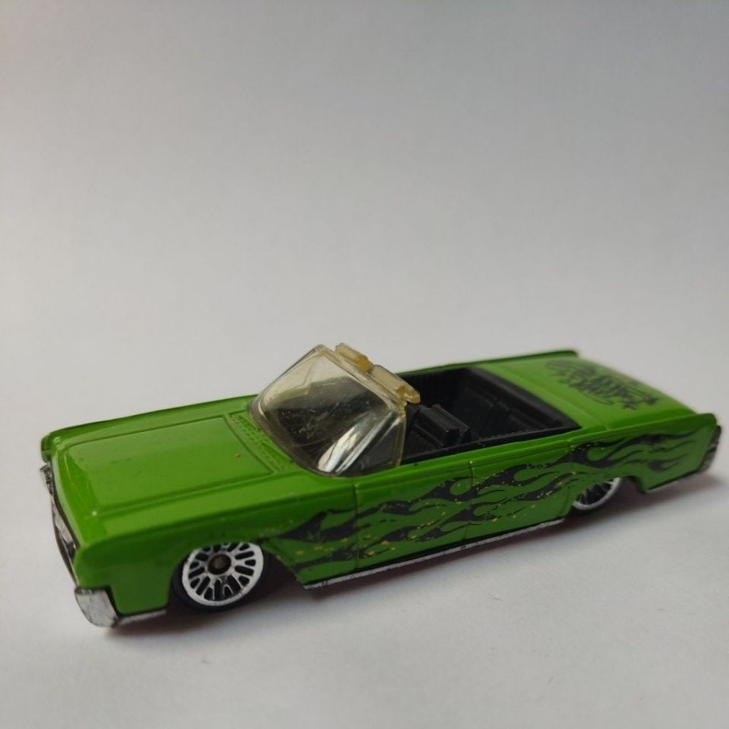 Loose Hotwheels 64 Lincoln Continental