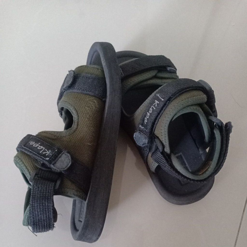 Sepatu sendal anak Skechers Klapa