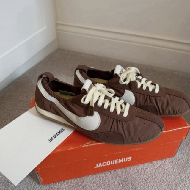 Jacquemus x Nike Wmns Moon Shoe SP ‘Fauna Brown’