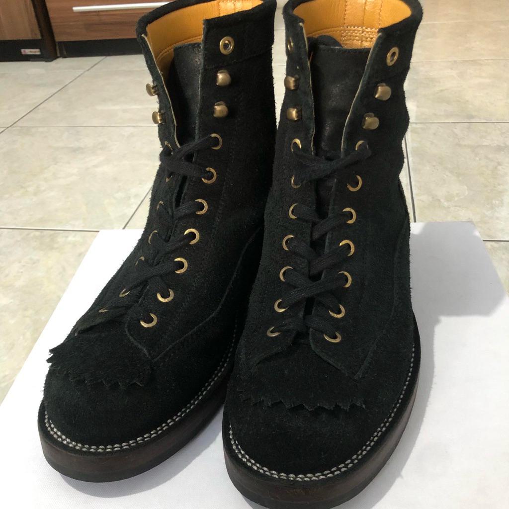 txture . sanity boots