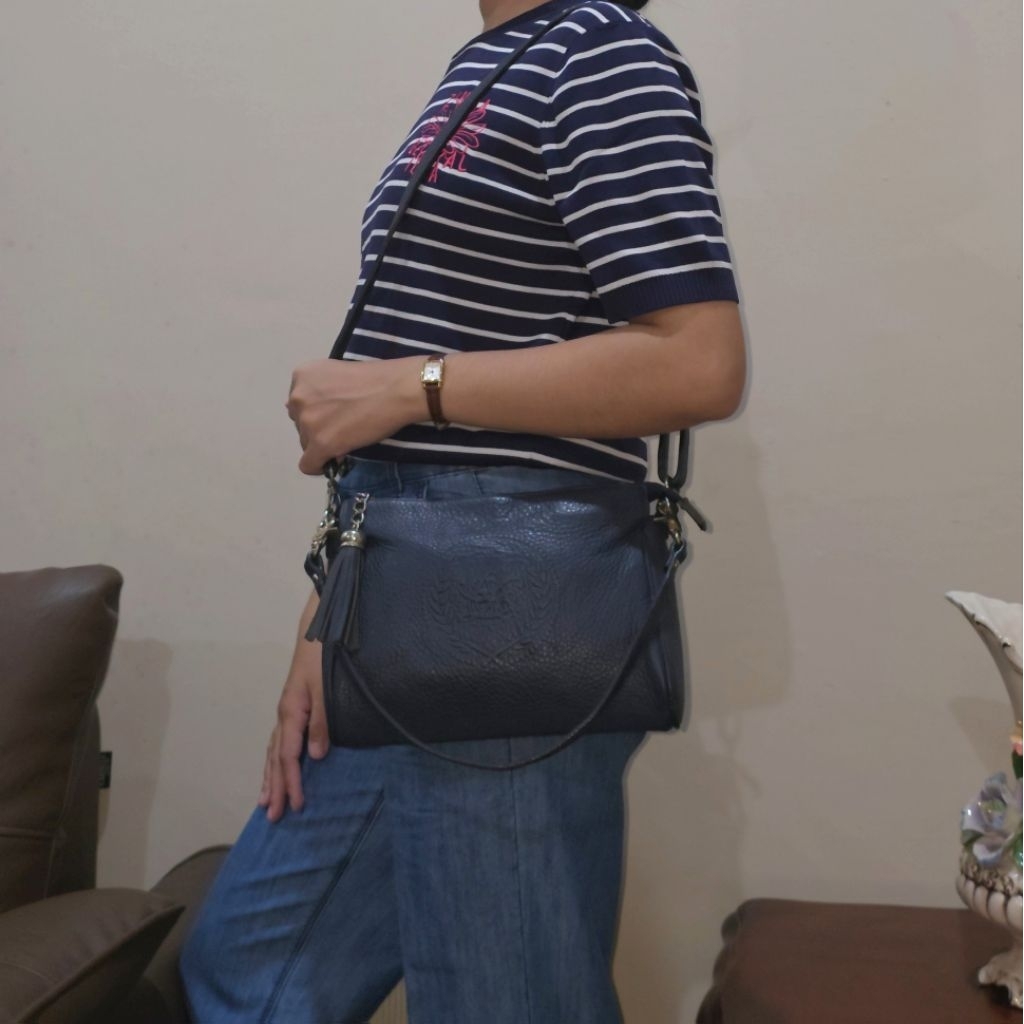 Tas Sling Mertte Navy Preloved/Second