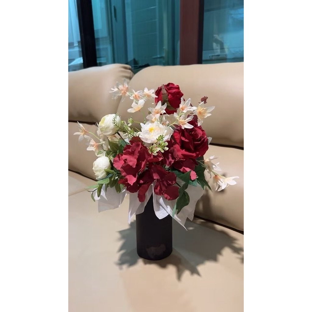 vas bunga / pot bunga / hiasan meja / bunga meja / bunga hias / bunga buatan / bunga plastik / hiasa