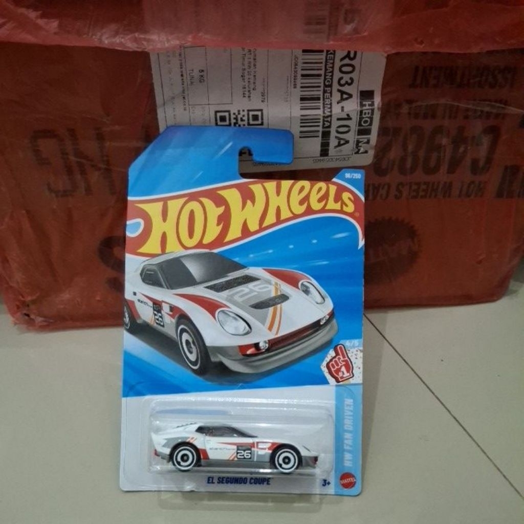 el segundo coupe hotwheels putih