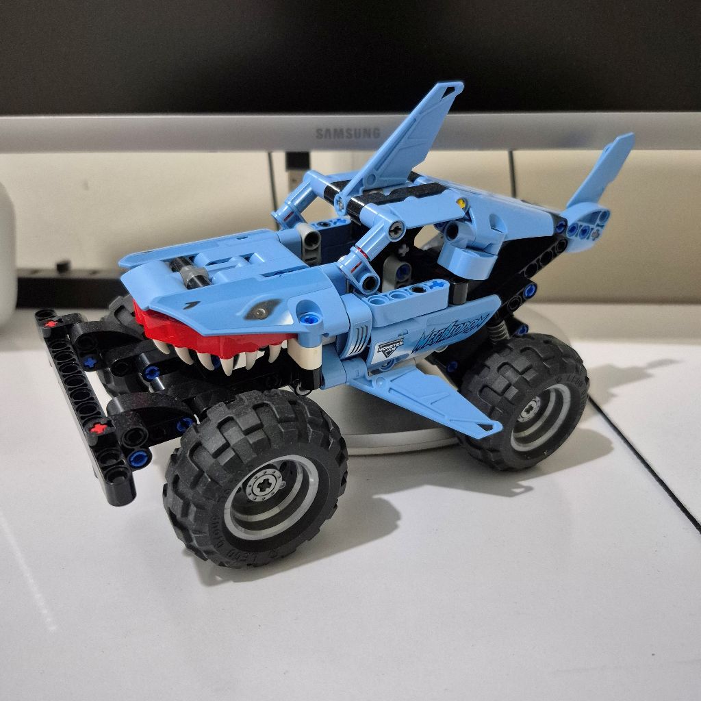 Lego Technic 42134 - Monster Jam Megalodon