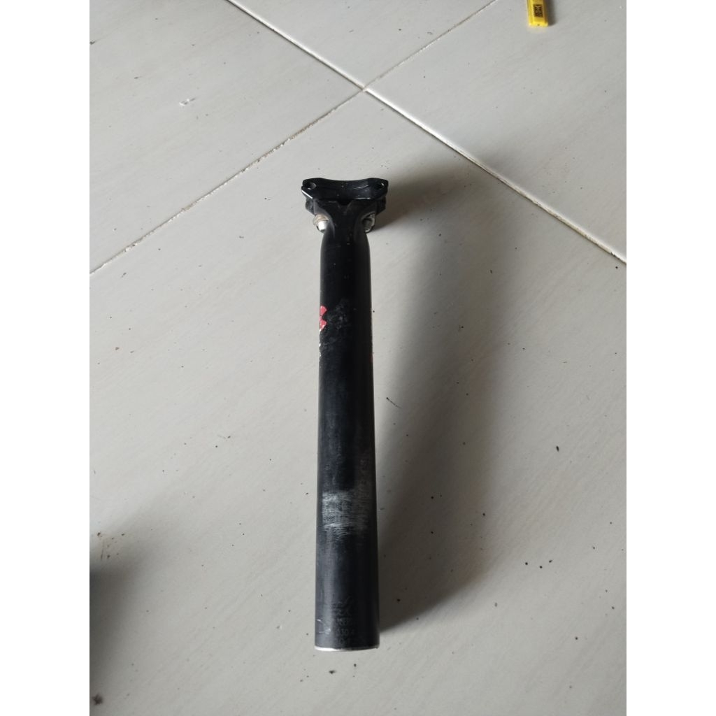 seatpost nukehead aloy ukuran 30,4