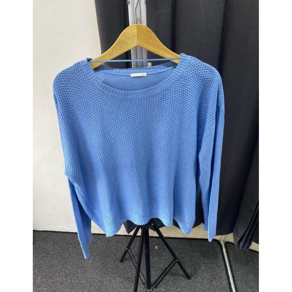 GU Knit Sweater