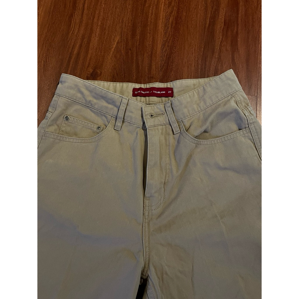 preloved celana thenblank khaki