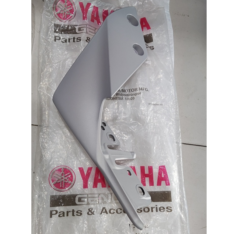 body belakang kanan mt15 ori