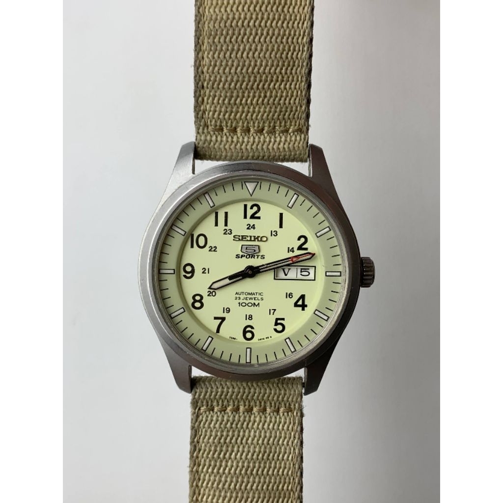 SEIKO 5 SPORT MILITARY SNZG09K1