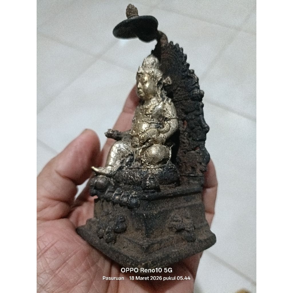 patung kwera perak majapahit barang temuan