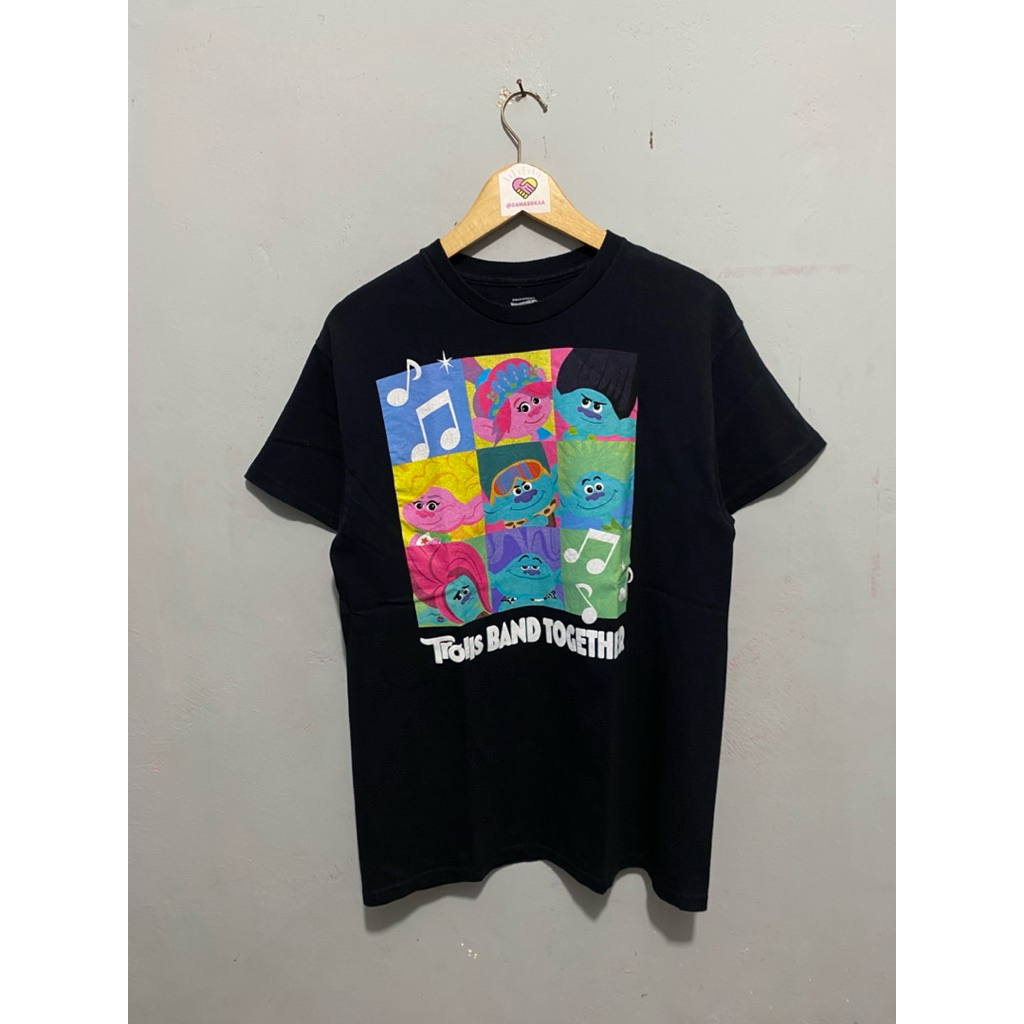 kaos trolls band together