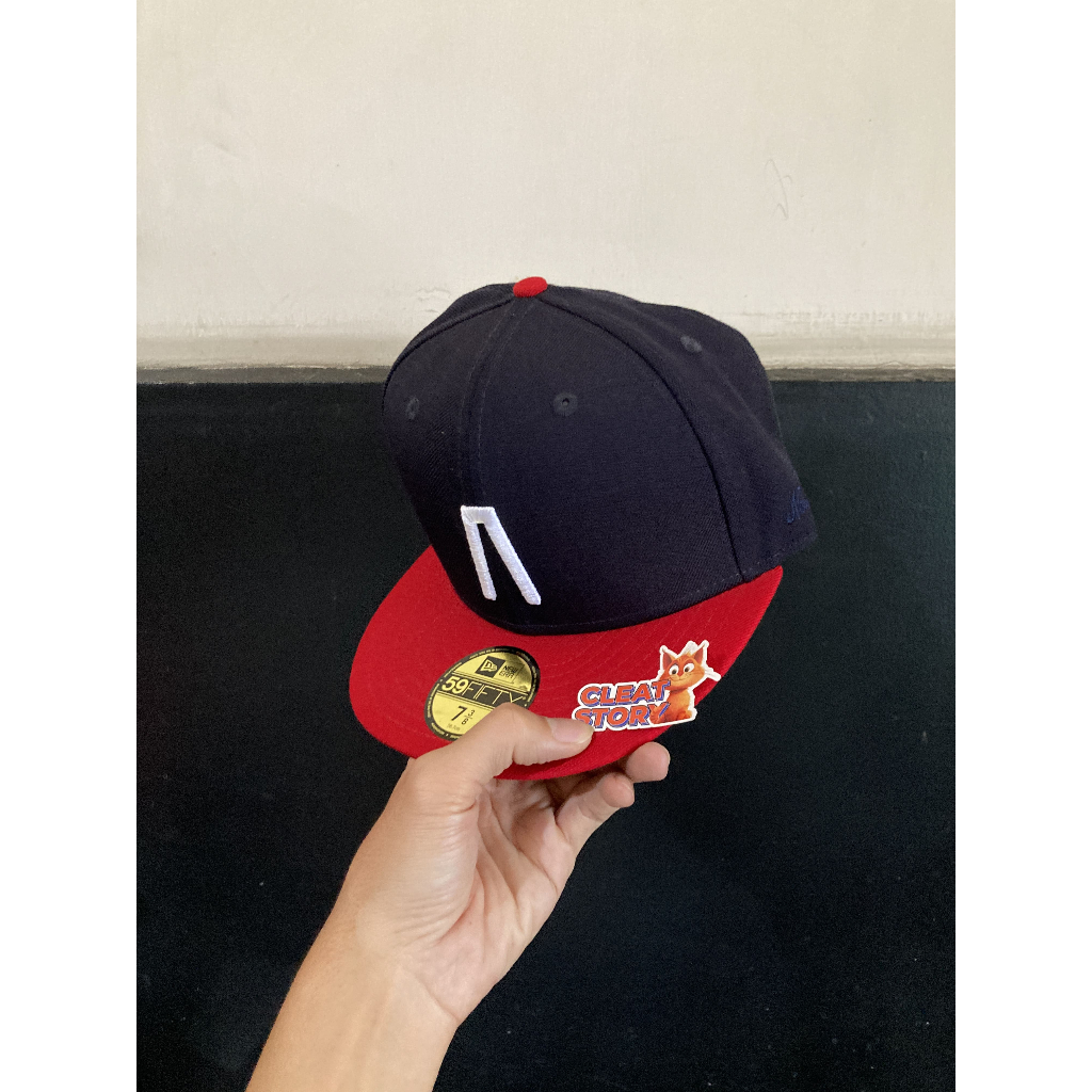 TOPI NEW ERA 5950 PRO MODEL X FEAR OF GOD ESSENTIALS (FOG) X MLB Navy Red ORIGINAL NO BOX [60767041]
