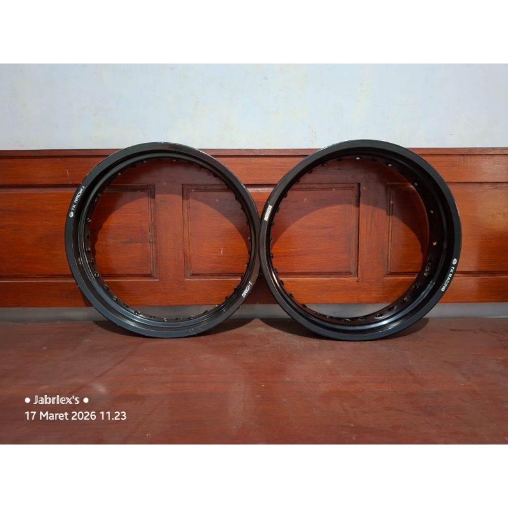 Velg TK Japan Ukuran 3.00-4.25 Ring 17 Black Glossy Hole 36-32