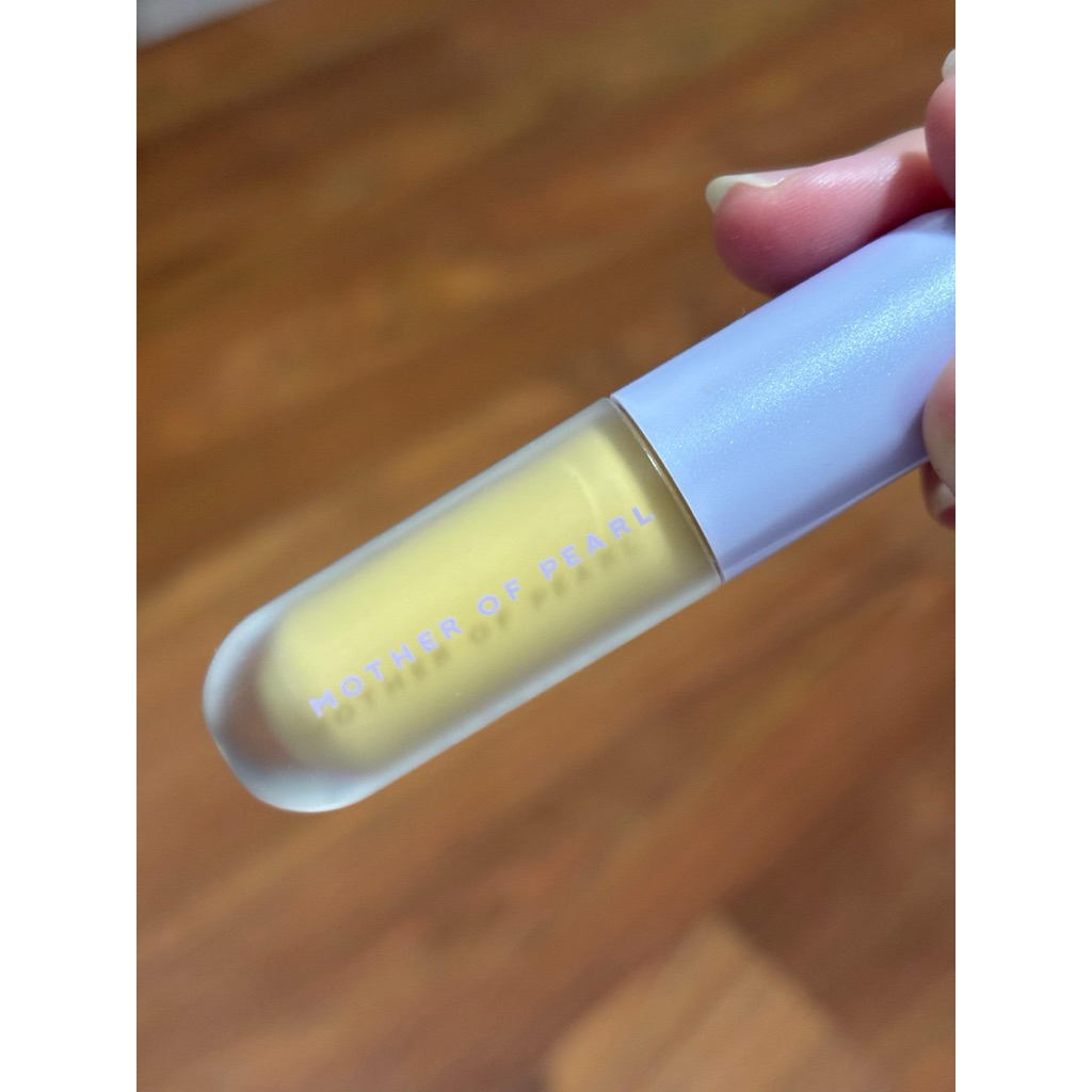 Preloved MOTHER OF PEARL - MOP CMIIW Skin Corrector