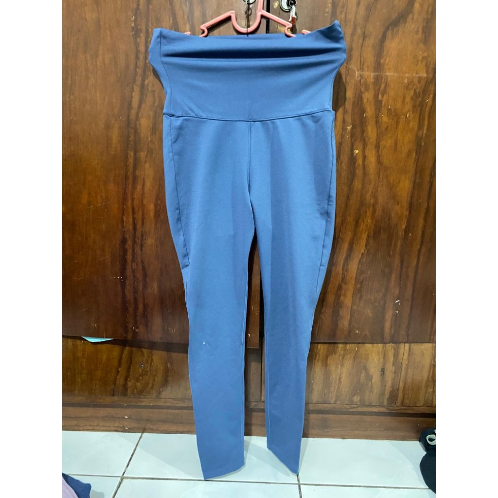 (PRELOVED) Uniqlo Highwaist Legging