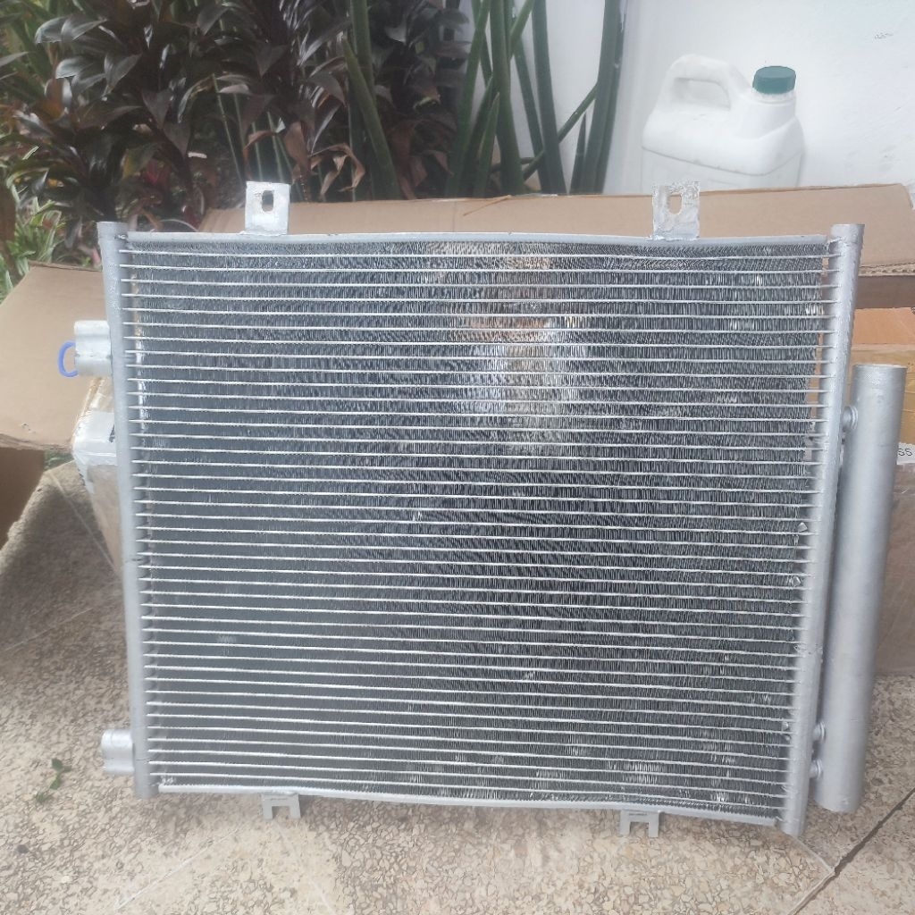 kondensor renault triber