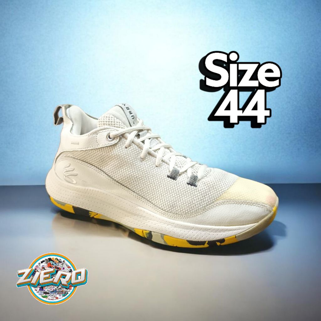 sepatu basket dan volly size 45