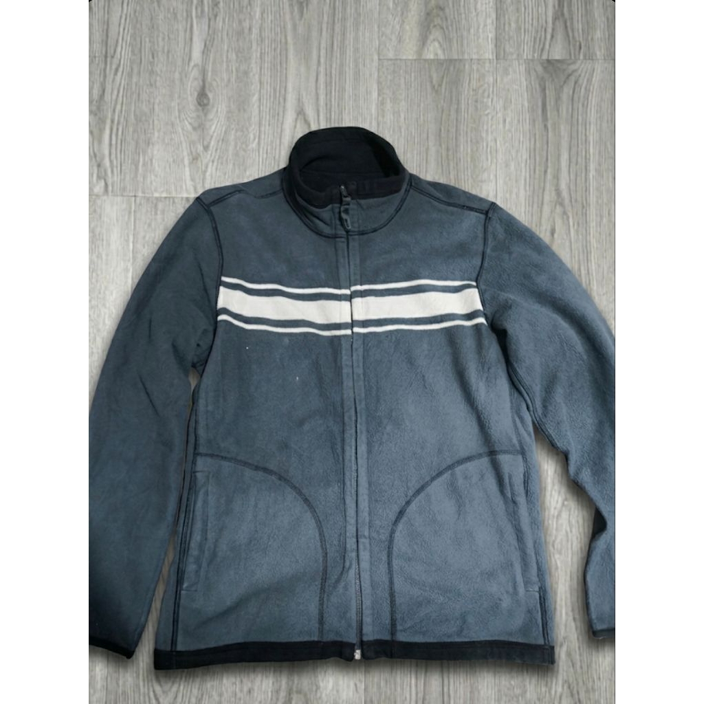 Preloved Jaket Uniqlo Tracktop Fleece Bolak Balik Reversible Jacket Second