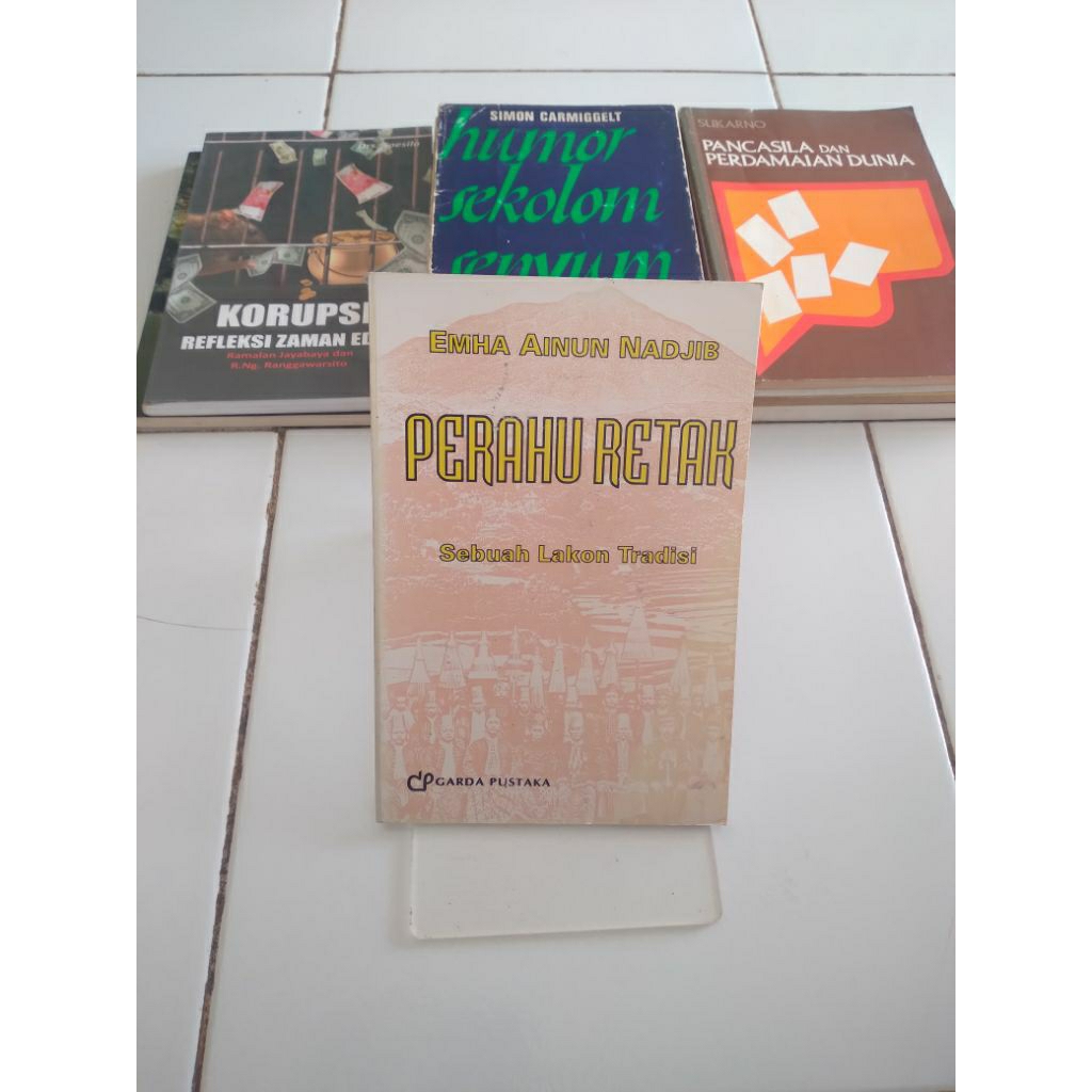 emha ainun nadjib perahu retak