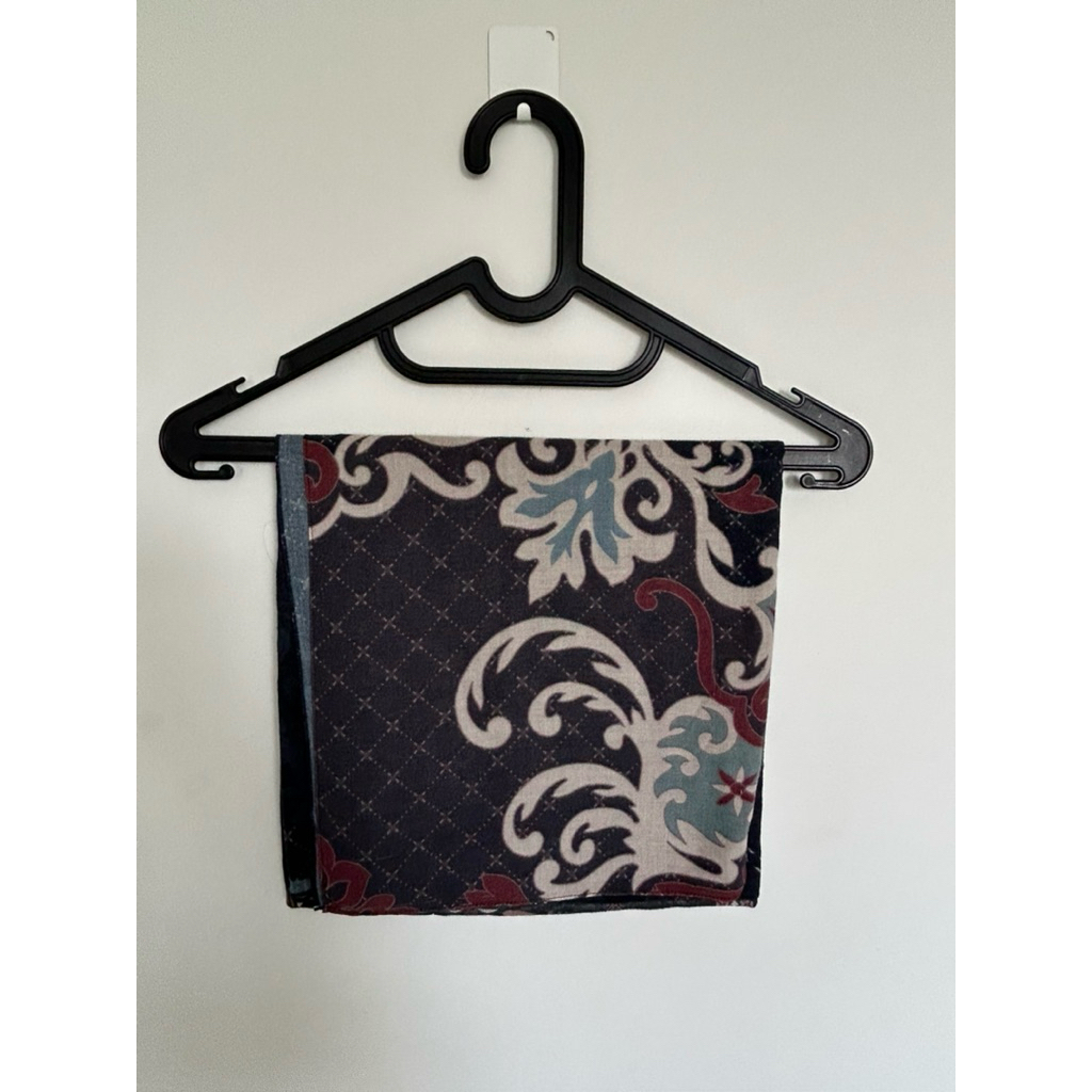 Preloved scarf brand Puru Kambera