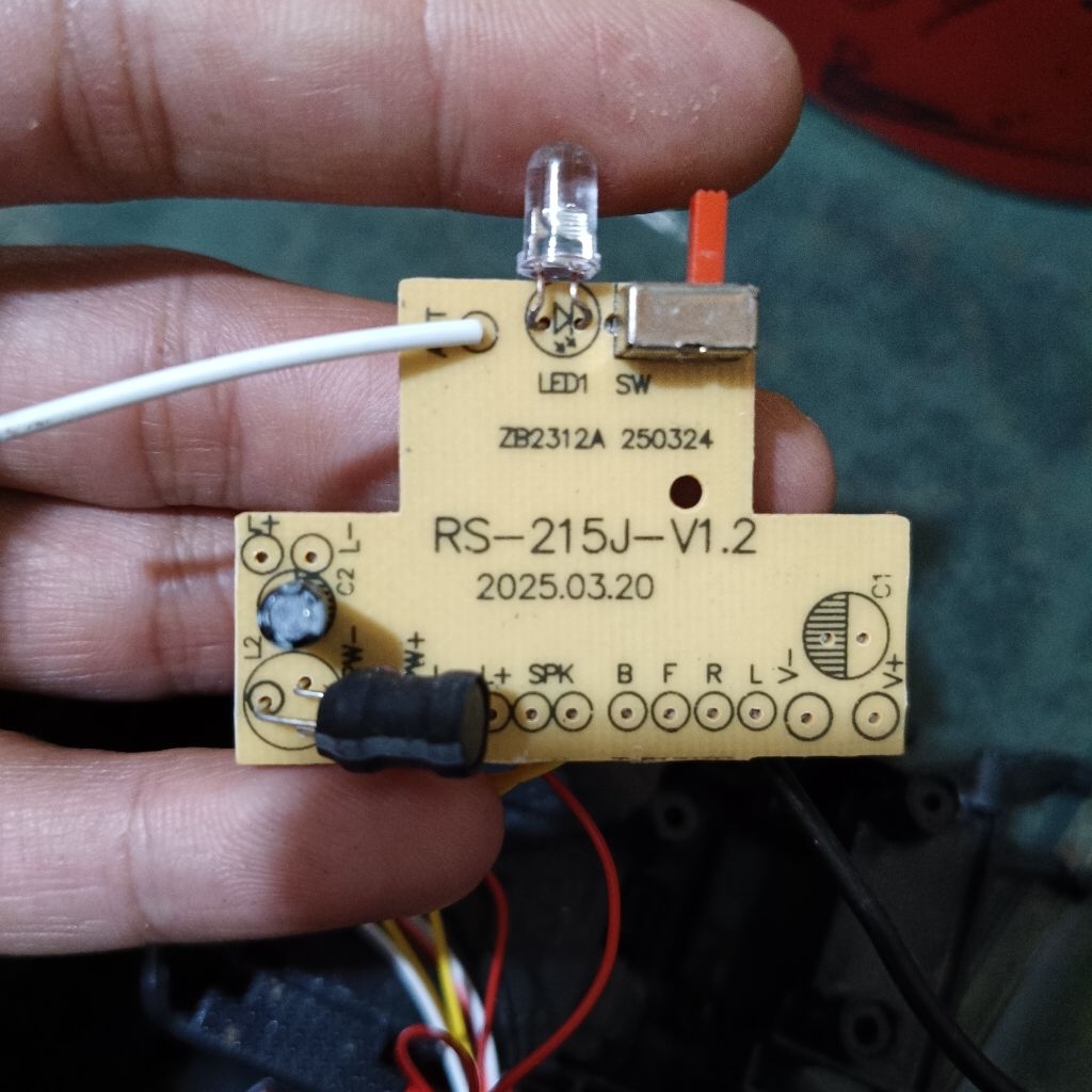 Modul Receiver RC 2.4GHz RS-215J V1.2 – PCB Kontrol Mobil RC Lengkap + LED & Switch