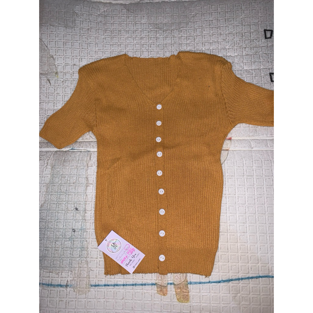 (PRELOVED) baju kaos wanita knit rajut warna kuning mustard