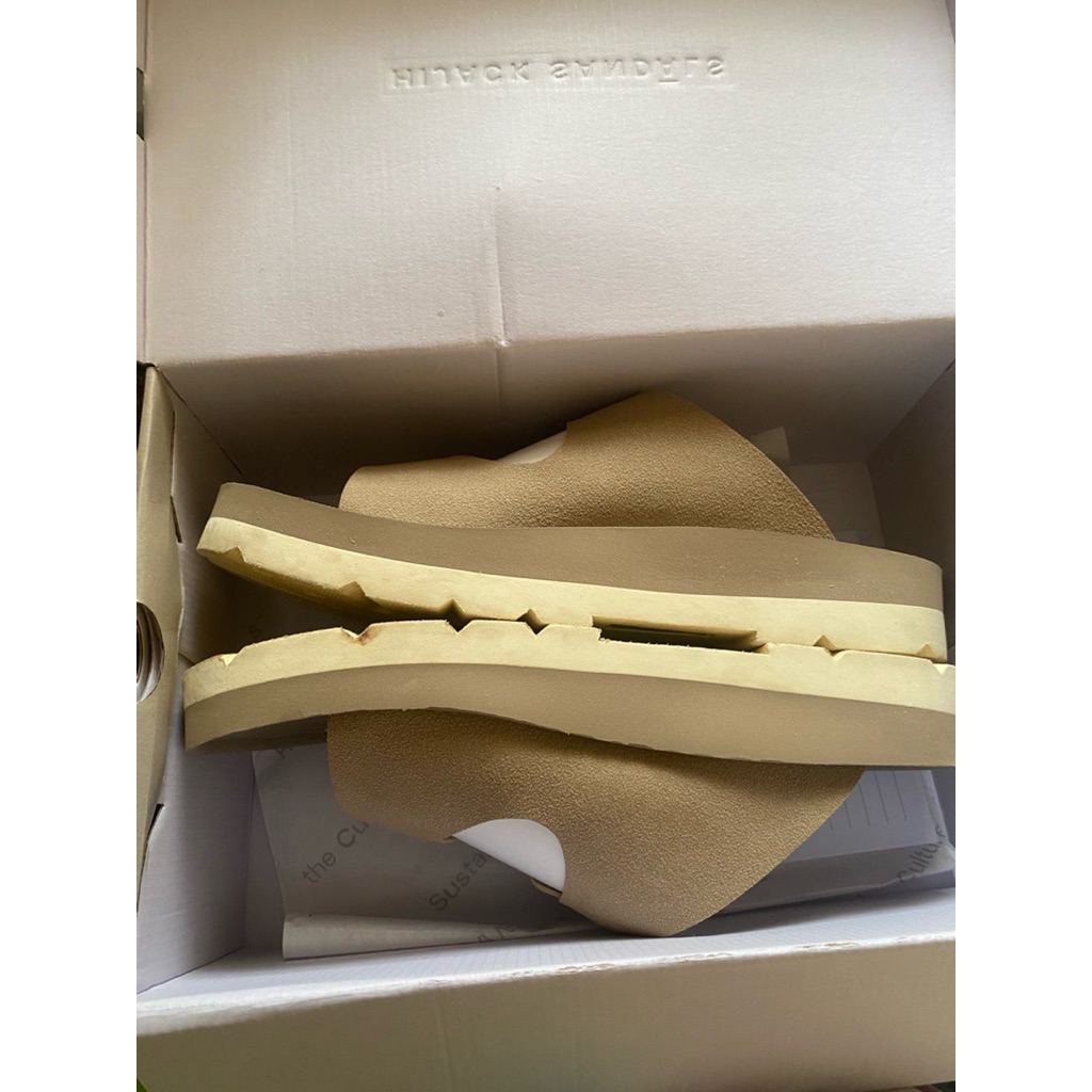 Preloved Hijack Sandals Campbell Taupe size 45