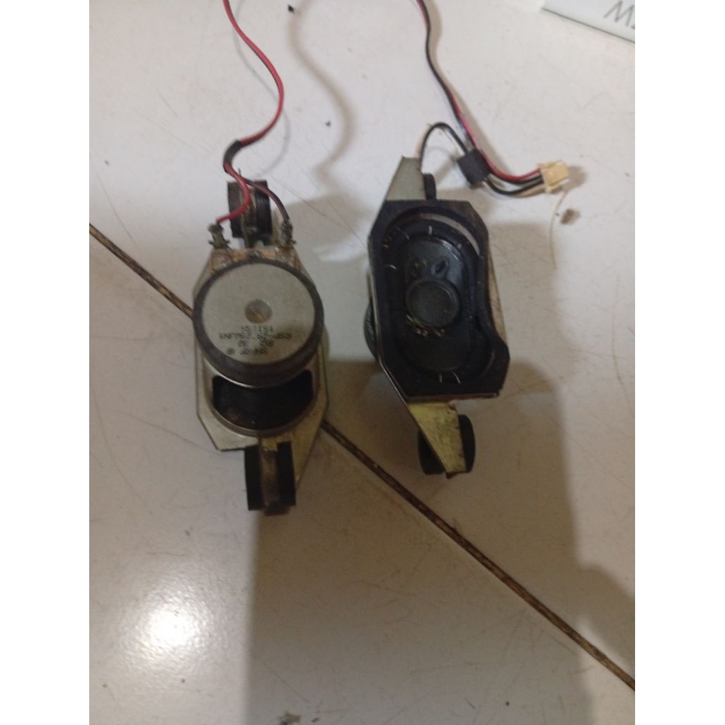 Speaker Tv Sharp Aquos 24 inch second Normal