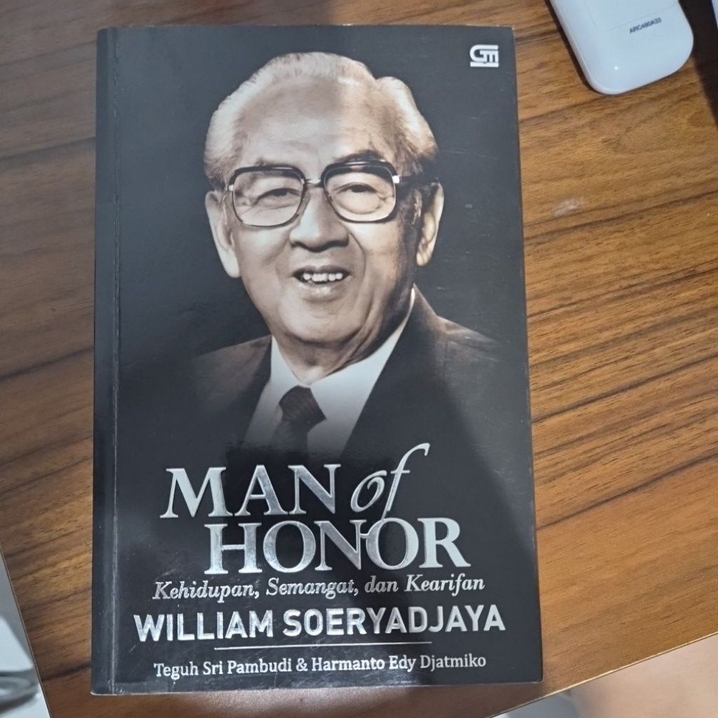 buku second man of honor william soeryadjaya