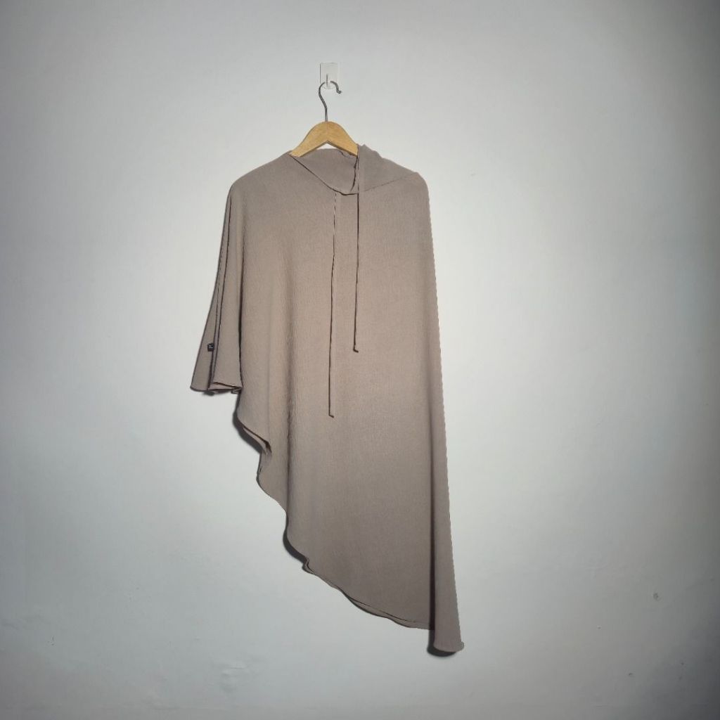 Preloved Jamise Nova Bergo Instan Syari Crinkle Sand