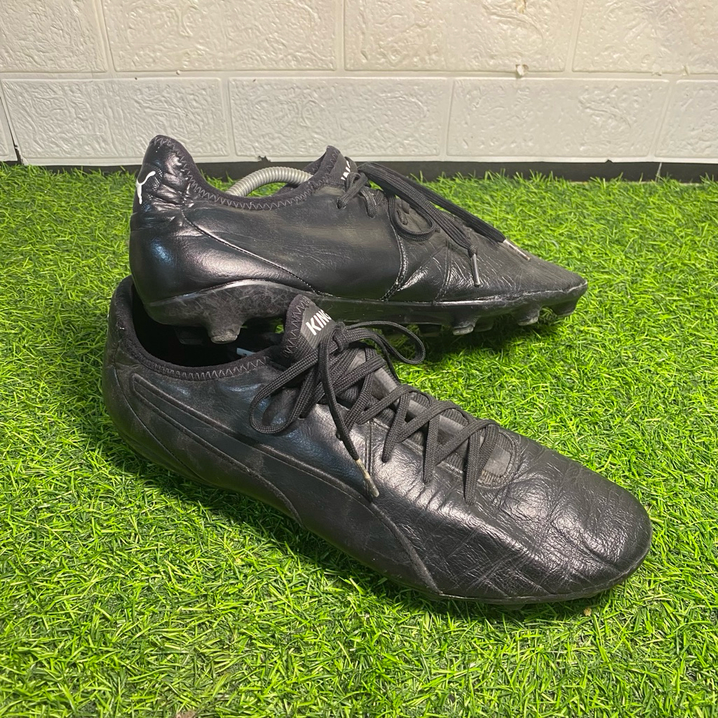 Sepatu Bola Size 46/30 CM