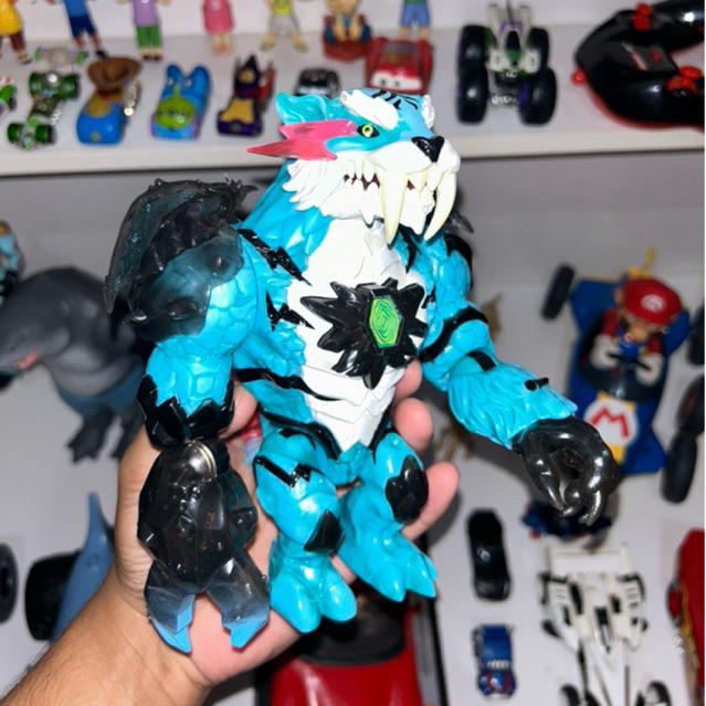 MrBeast Lab Tiger Collector Figure 16cm