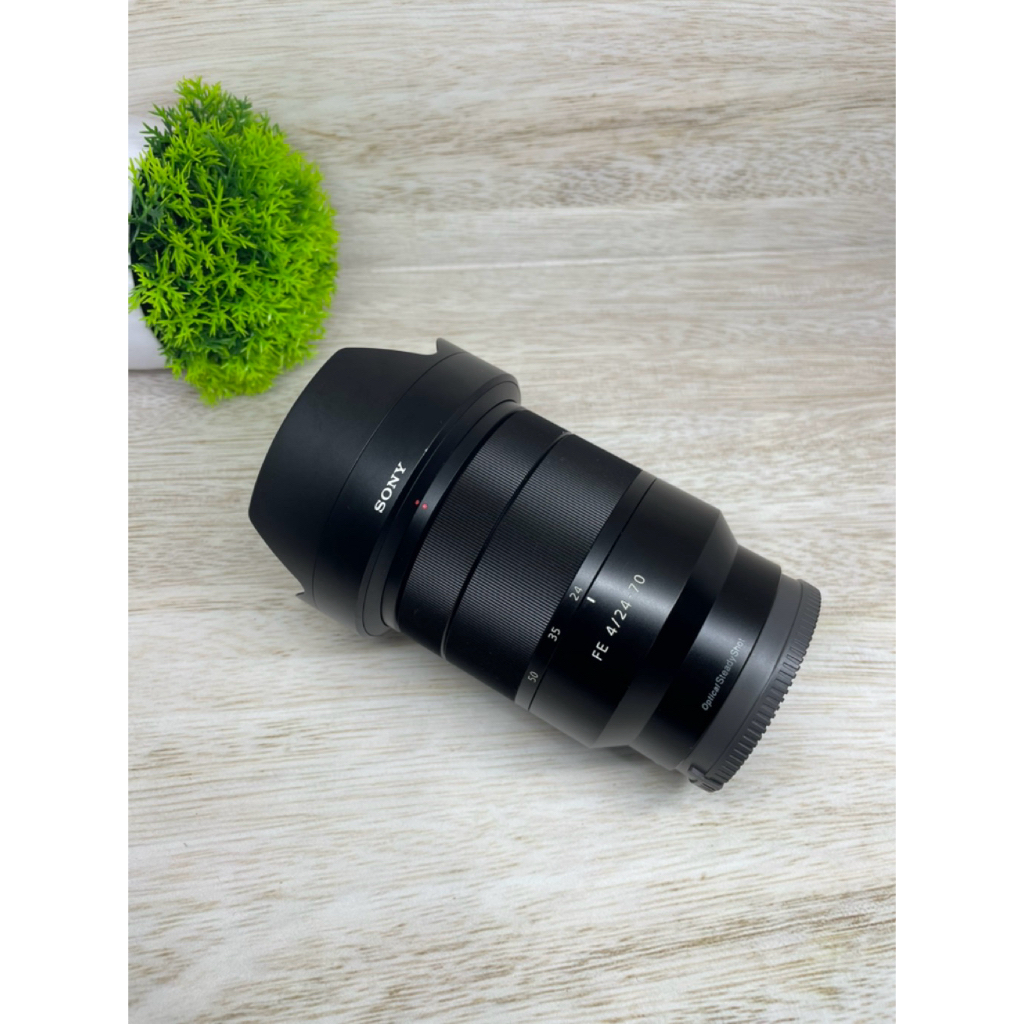 Lensa Sony FE 24-70mm F4 ZA OSS