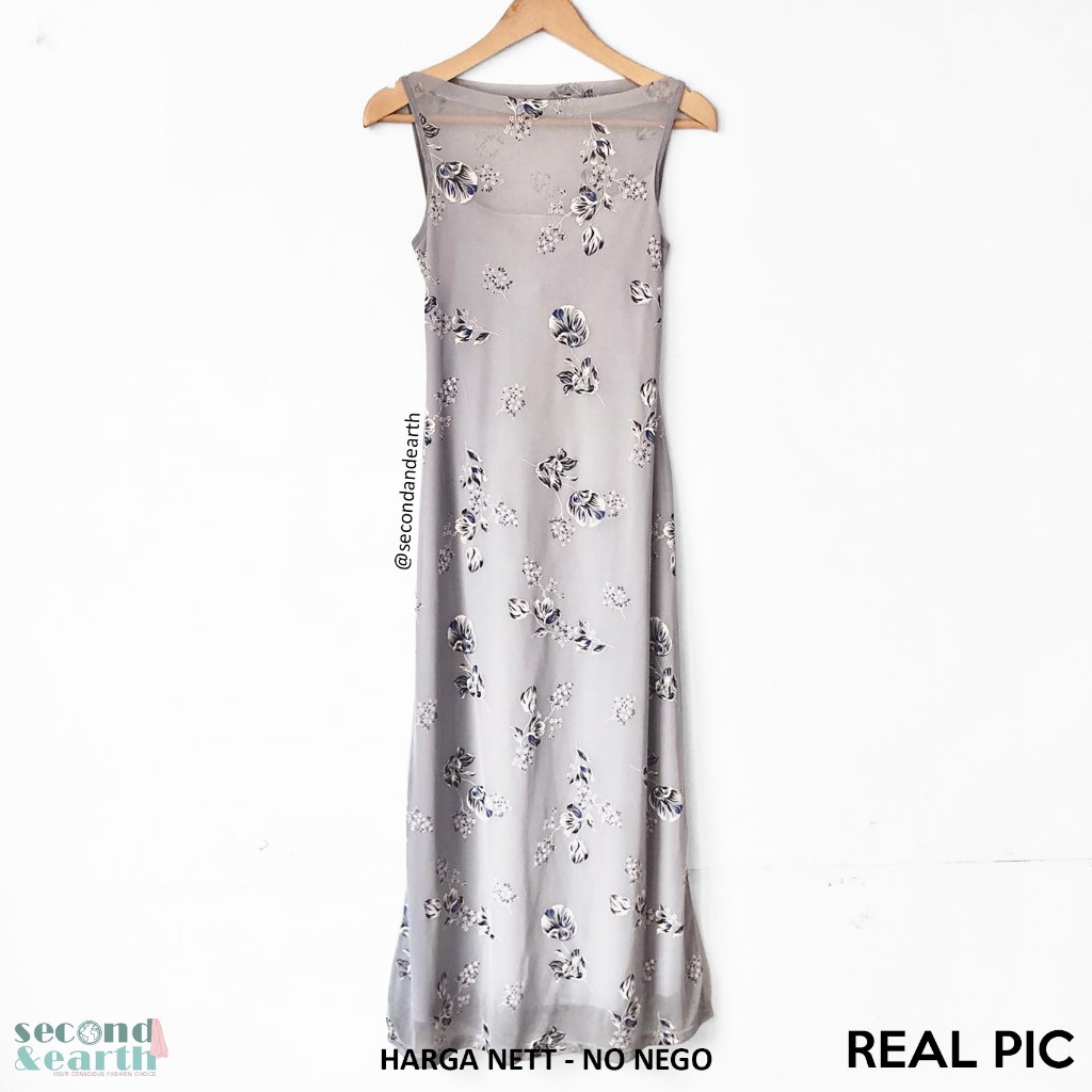 LIKE NEW Jane Lorisa Terusan Tanpa Lengan [fits XXS] Sifon A-line Abu Maxi Dress Abu Floral Dress VP