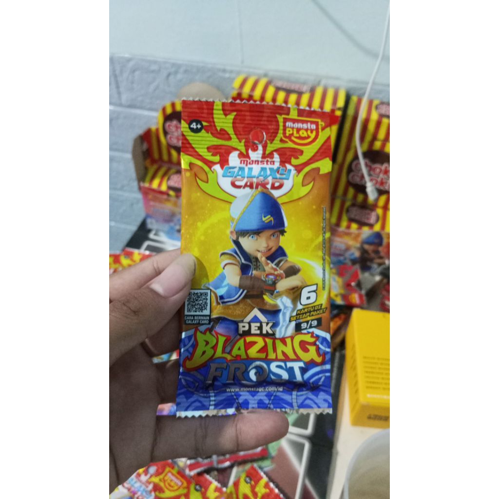 kartu Monsta Galaxy Card, Pek Blezing frost, pek Tecno Breaker dan pek Fusion.