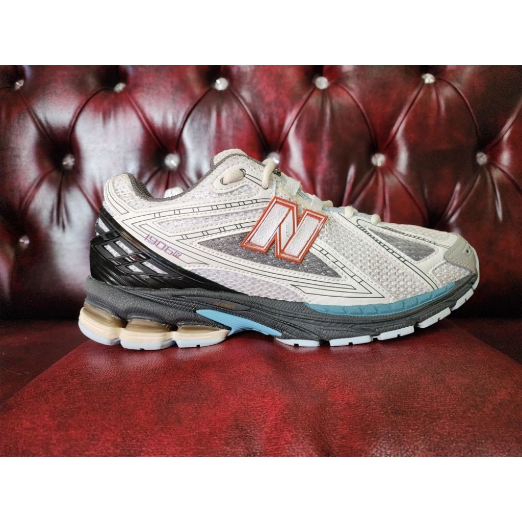 new balance 1906 R original