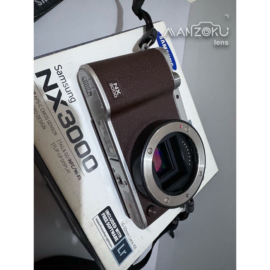 Samsung NX3000 (brown) (body only)