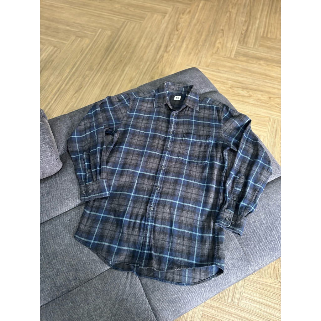Uniqlo men flannel shirt navy-grey