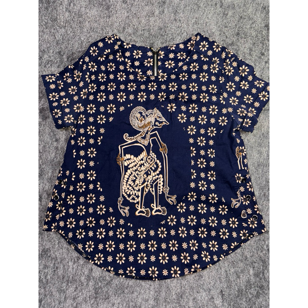 [ PRELOVED MEDAN ] ATASAN BATIK WANITA