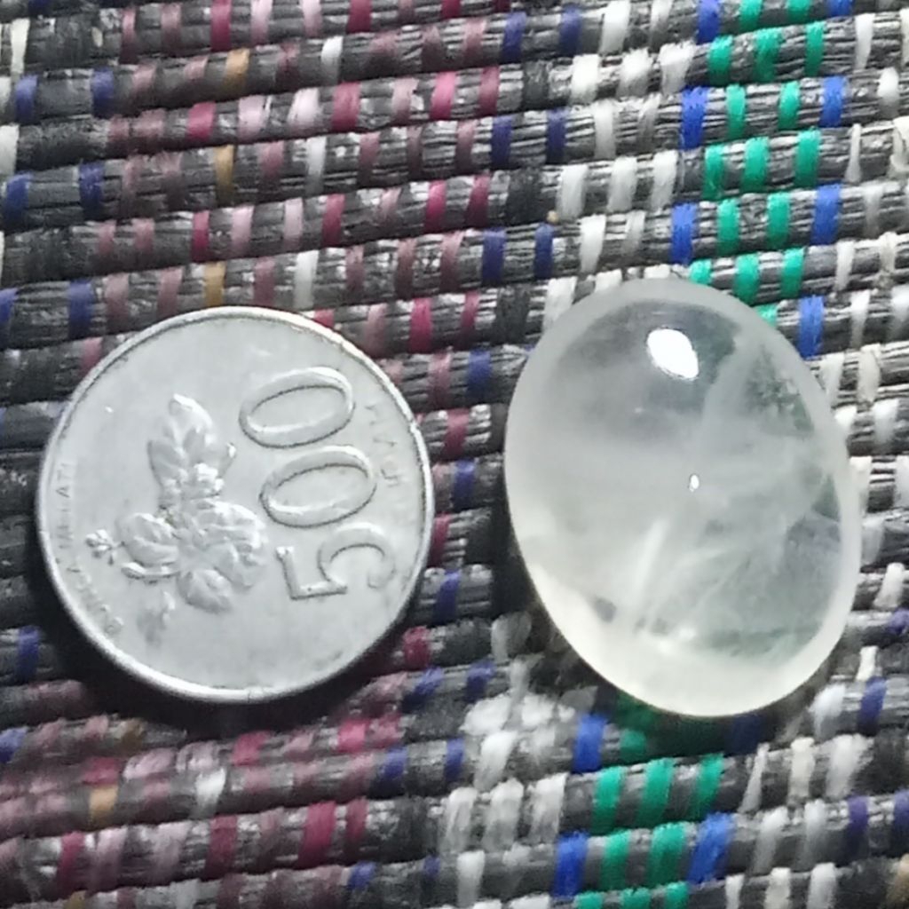 Nemu batu kecubung es