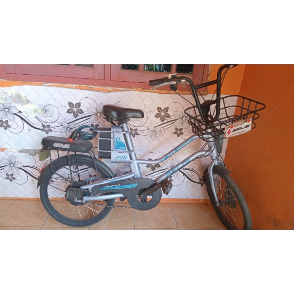 Sepeda Listrik SELIS EOI (Preloved)