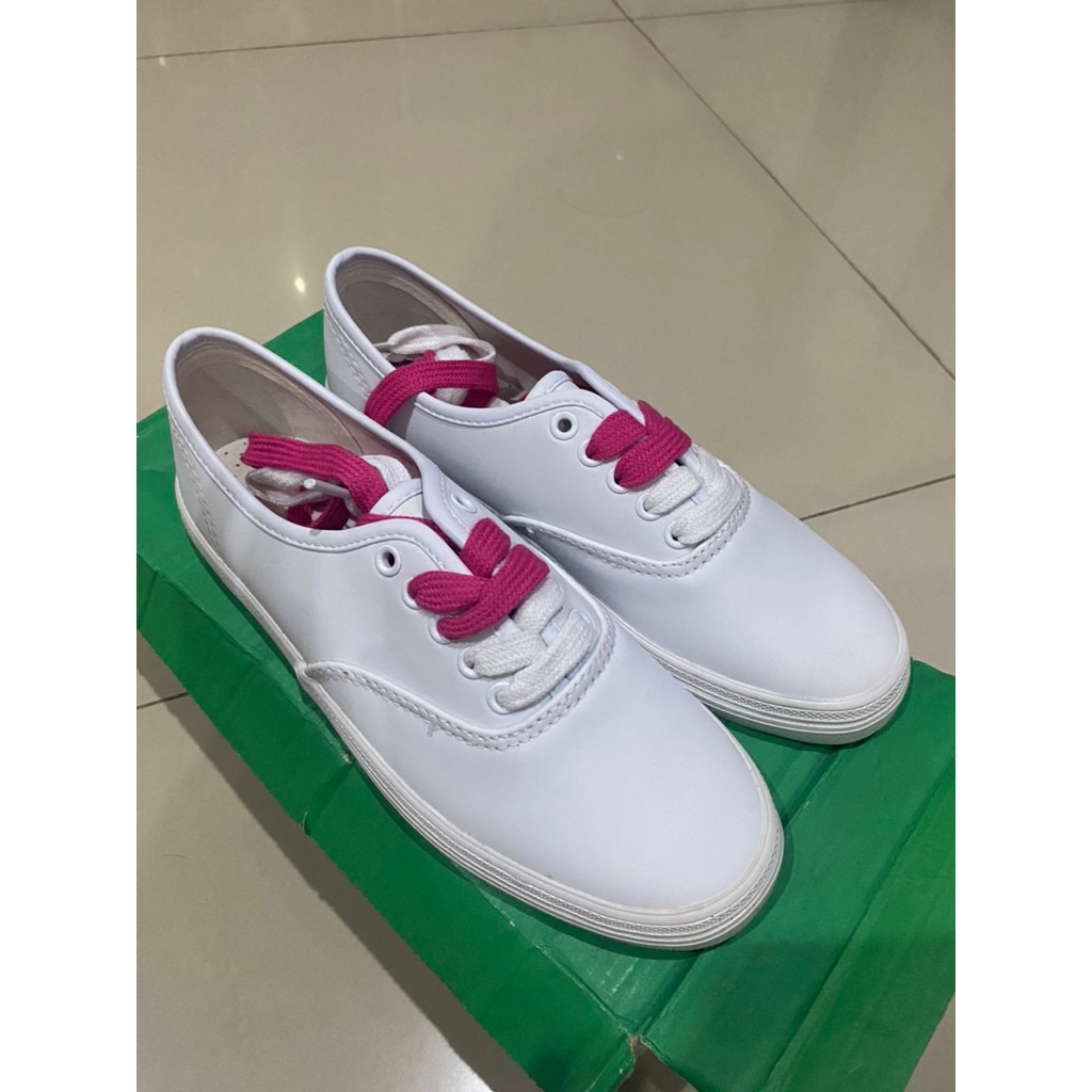 City Sneaks Sepatu by Payless